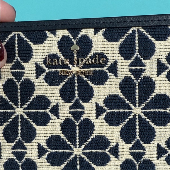 Kate Spade Navy and Cream Floral Wallet - Picture 5 of 8